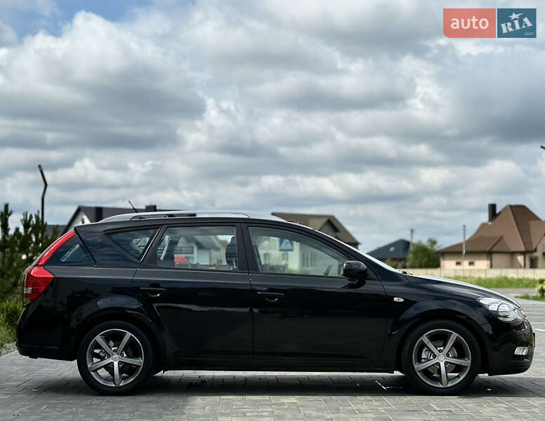 Универсал Kia Ceed 2011 в Луцке
