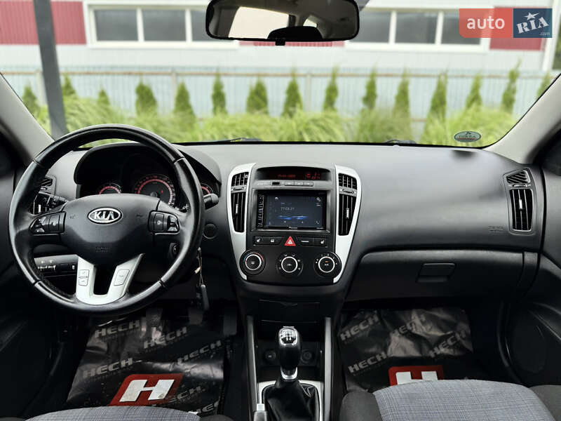 Универсал Kia Ceed 2011 в Луцке