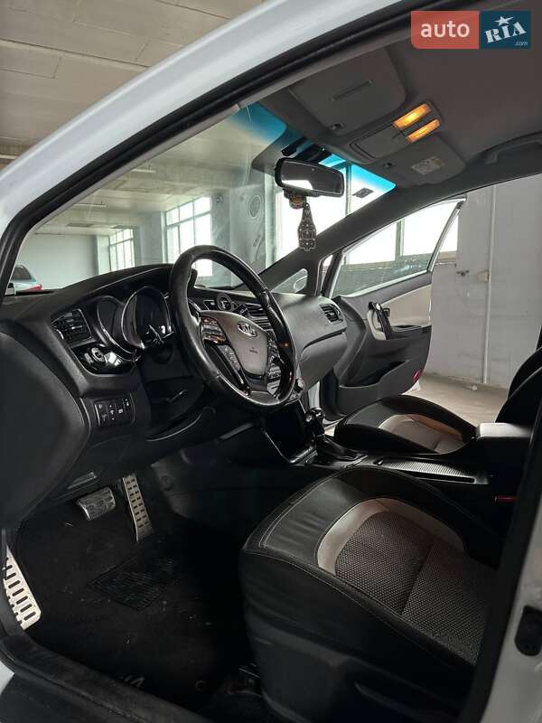 Универсал Kia Ceed 2013 в Киеве