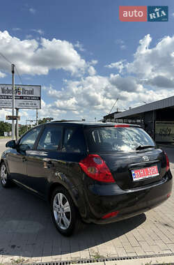 Хэтчбек Kia Ceed 2008 в 