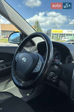 Хэтчбек Kia Ceed 2008 в 