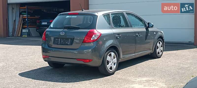 Универсал Kia Ceed 2010 в Киеве