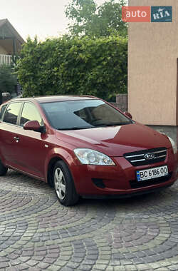 Хэтчбек Kia Ceed 2008 в Львове