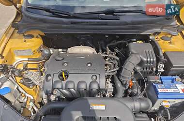 Хэтчбек Kia Ceed 2007 в 