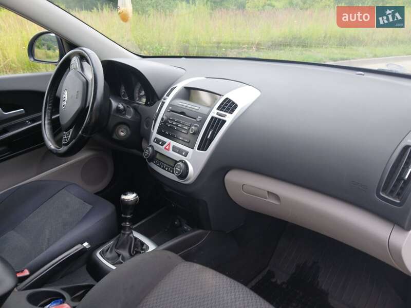 Универсал Kia Ceed 2008 в Львове