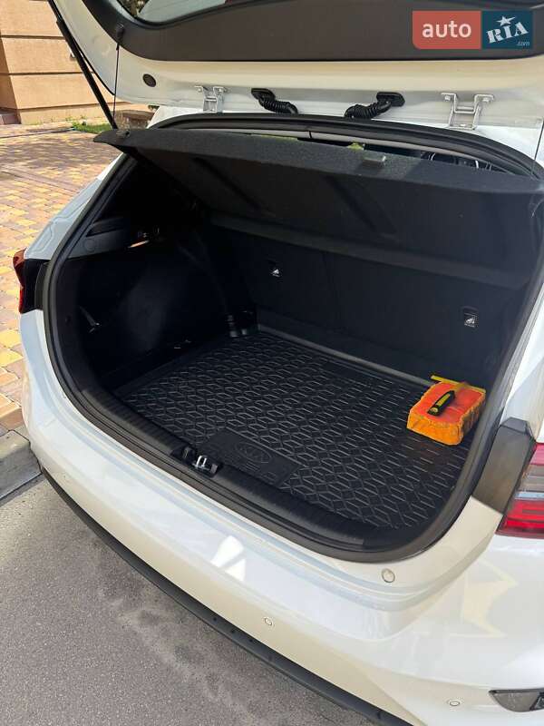 Хэтчбек Kia Ceed 2019 в Вишневом