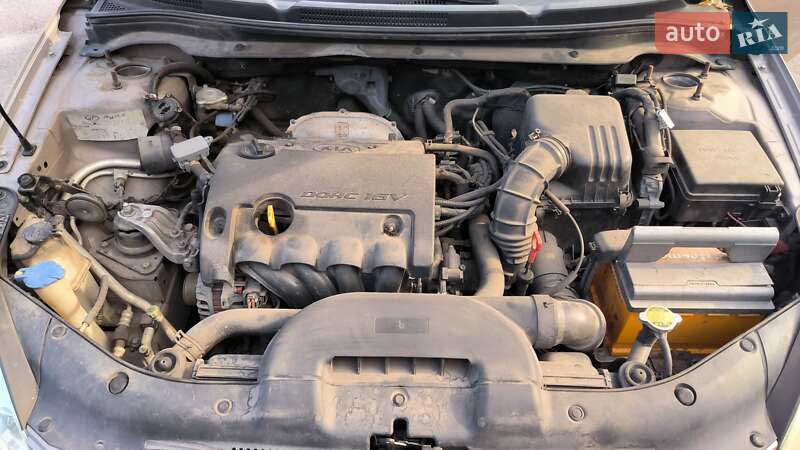 Хэтчбек Kia Ceed 2008 в Каменском