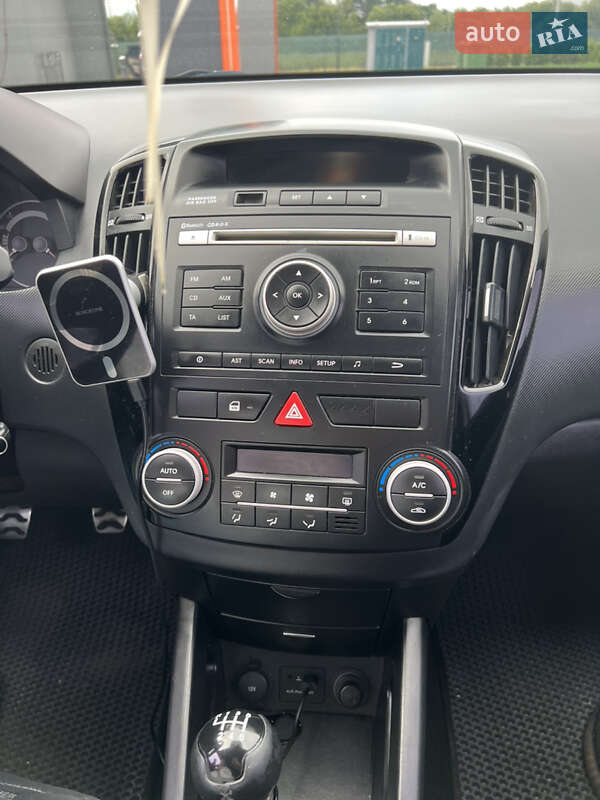 Универсал Kia Ceed 2009 в Виннице