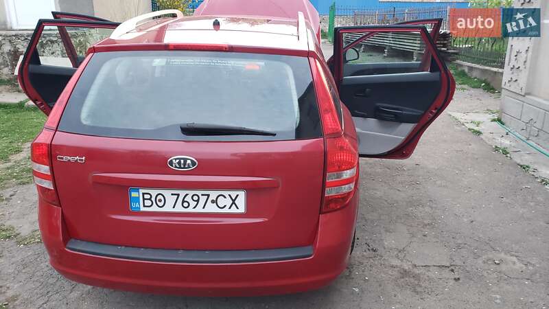 Универсал Kia Ceed 2008 в Шумске