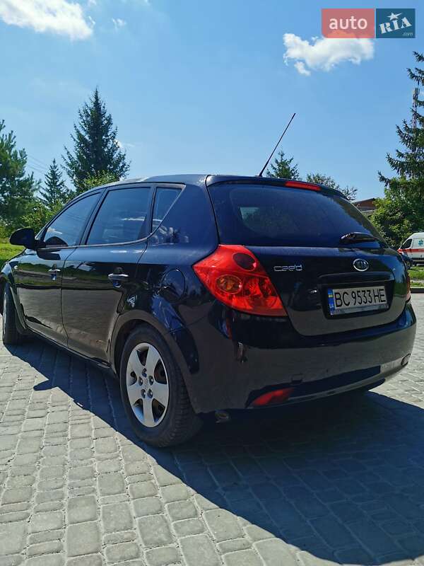 Хетчбек Kia Ceed 2008 в Львові