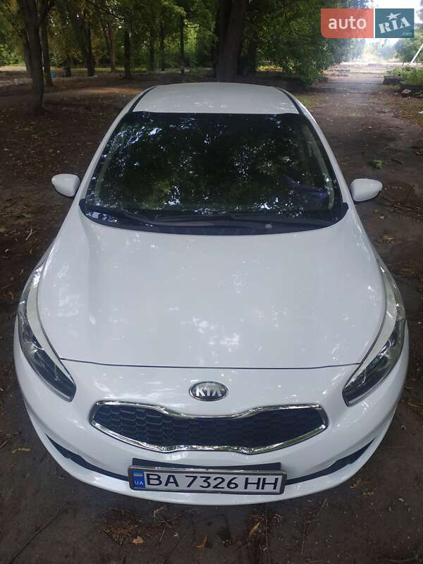 Хетчбек Kia Ceed 2013 в Новоукраїнці