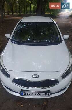 Хэтчбек Kia Ceed 2013 в 