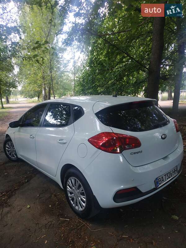 Хетчбек Kia Ceed 2013 в Новоукраїнці