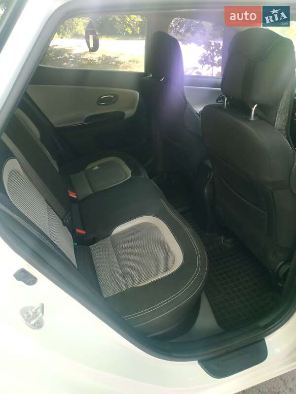 Хетчбек Kia Ceed 2013 в Новоукраїнці