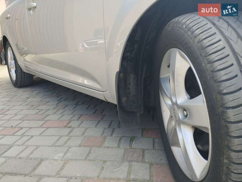 Универсал Kia Ceed 2009 в Дубно