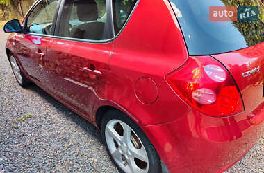 Хетчбек Kia Ceed 2008 в  фото 5 Хетчбек Kia Ceed 2008 в