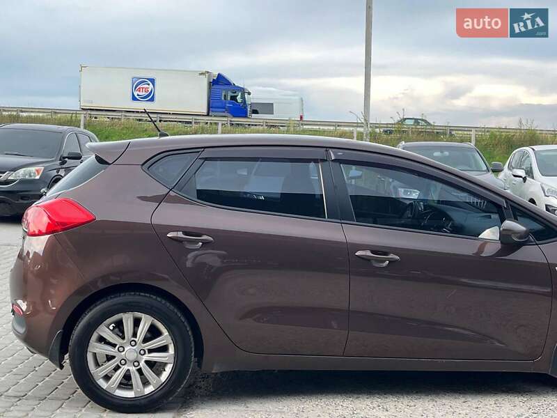 Хэтчбек Kia Ceed 2013 в Львове