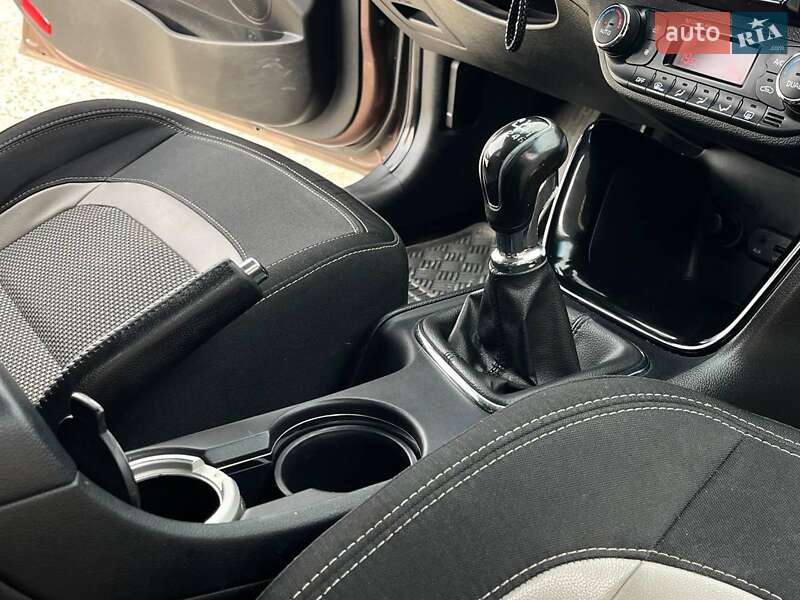 Хэтчбек Kia Ceed 2013 в Львове