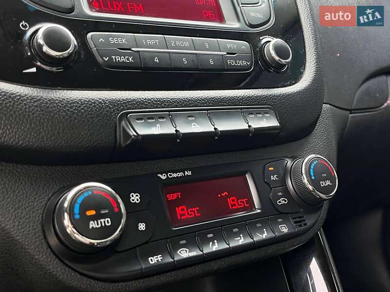 Хэтчбек Kia Ceed 2013 в Львове