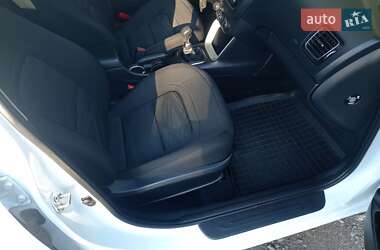 Хэтчбек Kia Ceed 2013 в 