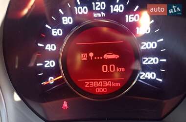 Хэтчбек Kia Ceed 2013 в 