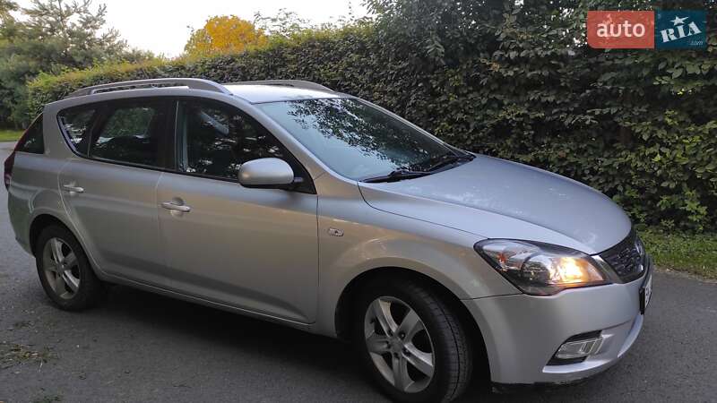 Универсал Kia Ceed 2012 в Ровно