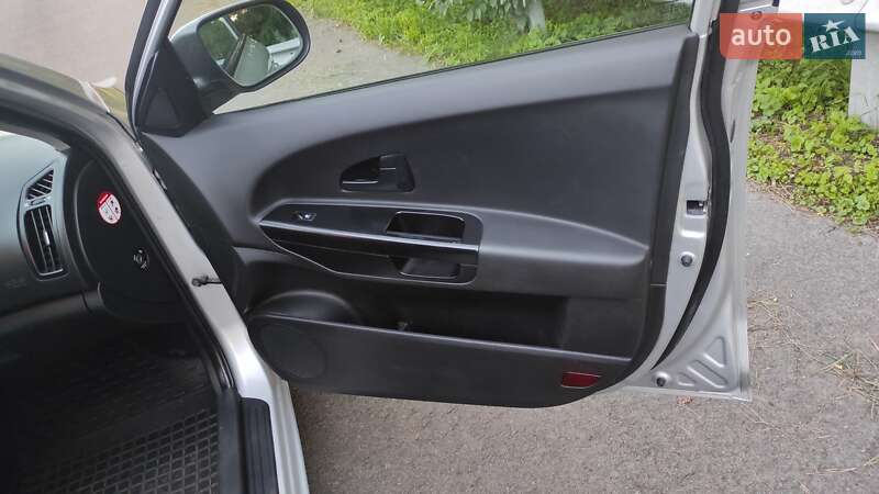 Универсал Kia Ceed 2012 в Ровно