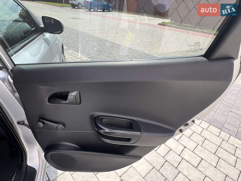 Хэтчбек Kia Ceed 2010 в Ивано-Франковске
