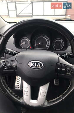 Хэтчбек Kia Ceed 2009 в 