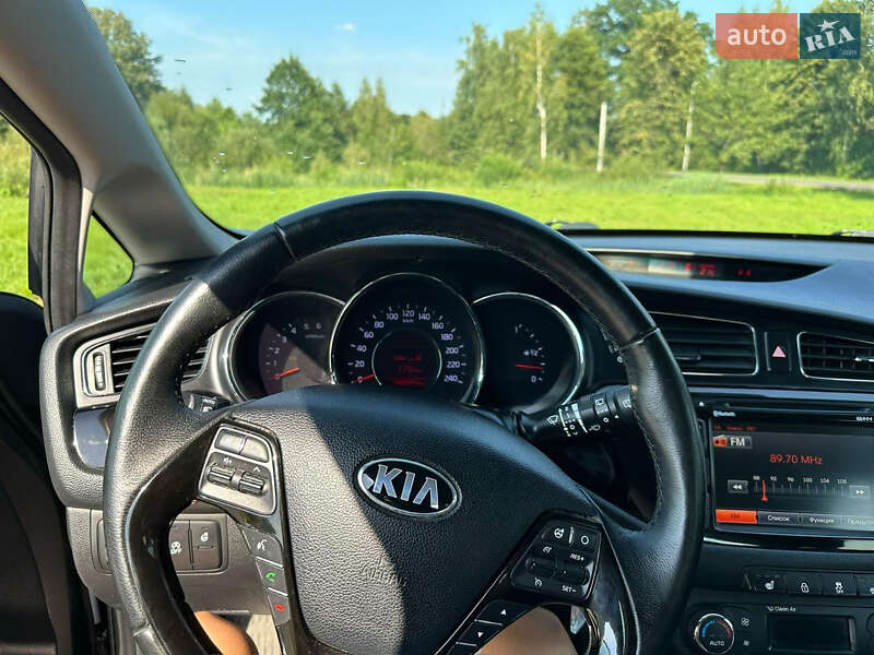 Универсал Kia Ceed 2015 в Долине