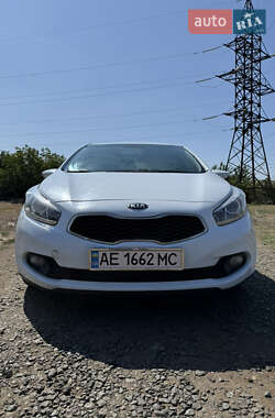 Хетчбек Kia Ceed 2012 в Дніпрі