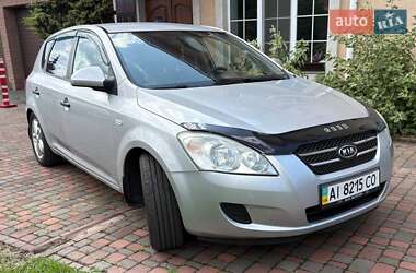 Хэтчбек Kia Ceed 2008 в Киеве