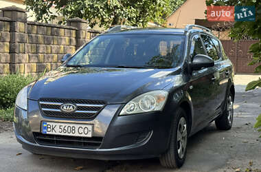 Универсал Kia Ceed 2009 в Ровно