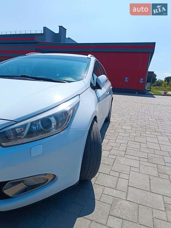 Универсал Kia Ceed 2012 в Здолбунове