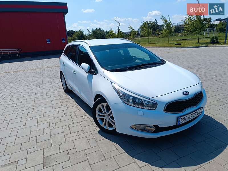 Универсал Kia Ceed 2012 в Здолбунове