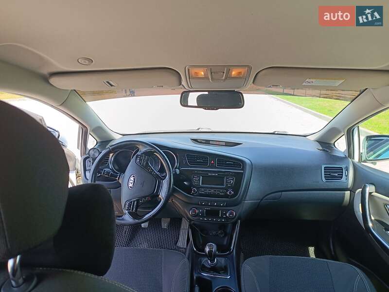 Универсал Kia Ceed 2012 в Здолбунове