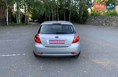 Хэтчбек Kia Ceed 2007 в 