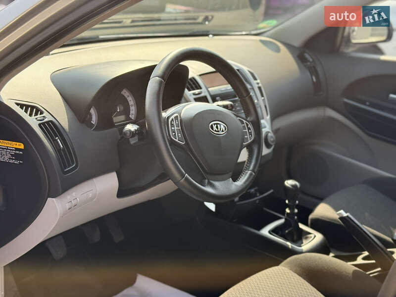 Хетчбек Kia Ceed 2008 в Звенигородці