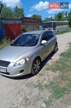 Хетчбек Kia Ceed 2008 в Кропивницькому