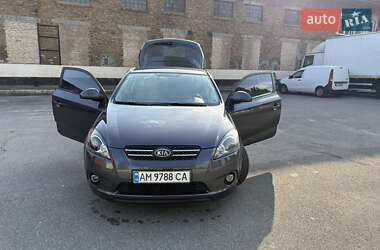 Хэтчбек Kia Ceed 2008 в 