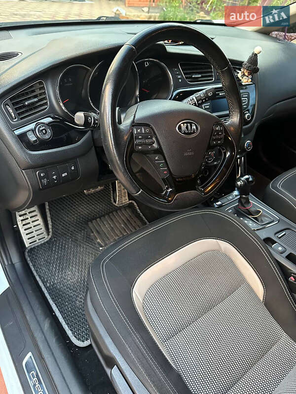 Хэтчбек Kia Ceed 2015 в Запорожье фото 8 Хэтчбек Kia Ceed 2015 в Запорожье