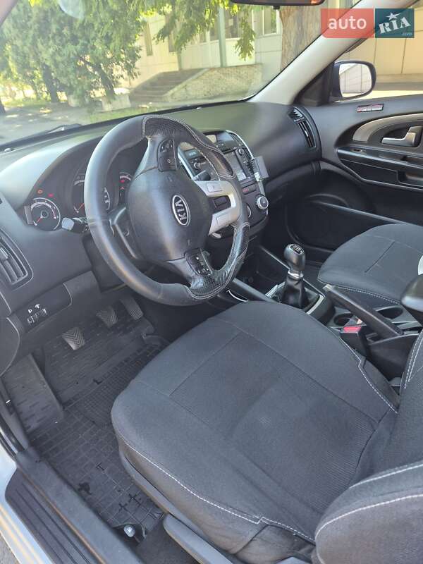 Универсал Kia Ceed 2012 в Черкассах