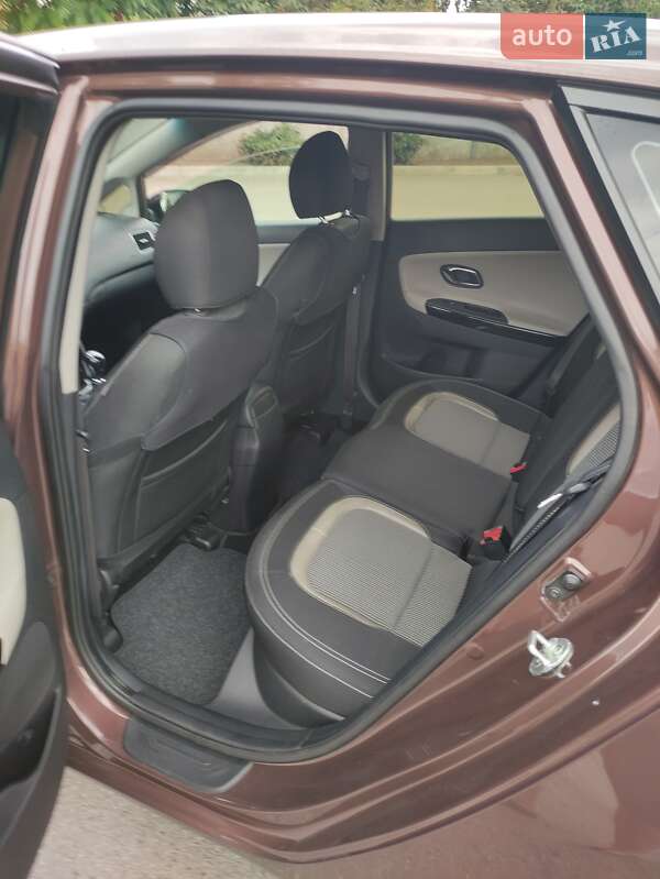 Хэтчбек Kia Ceed 2013 в Киеве