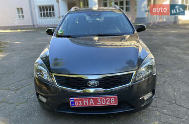 Універсал Kia Ceed 2011 в Ватутіному