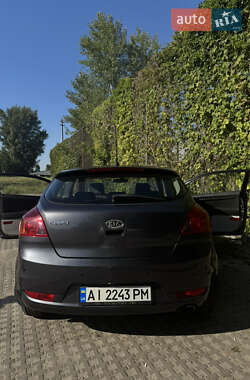 Хэтчбек Kia Ceed 2008 в 