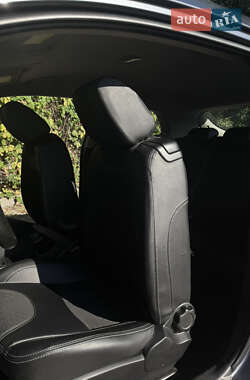 Хэтчбек Kia Ceed 2008 в 