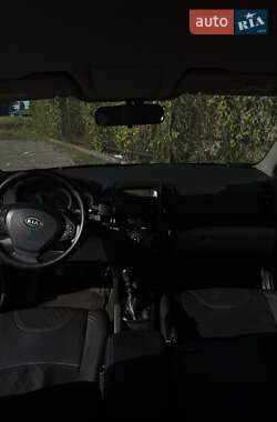 Хэтчбек Kia Ceed 2008 в 