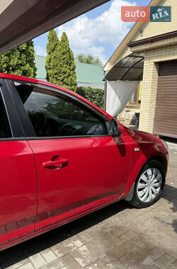 Хэтчбек Kia Ceed 2007 в 