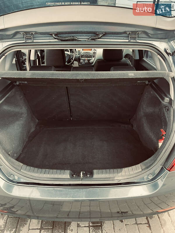 Хэтчбек Kia Ceed 2009 в Львове