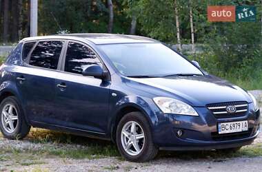 Хэтчбек Kia Ceed 2007 в Новояворовске